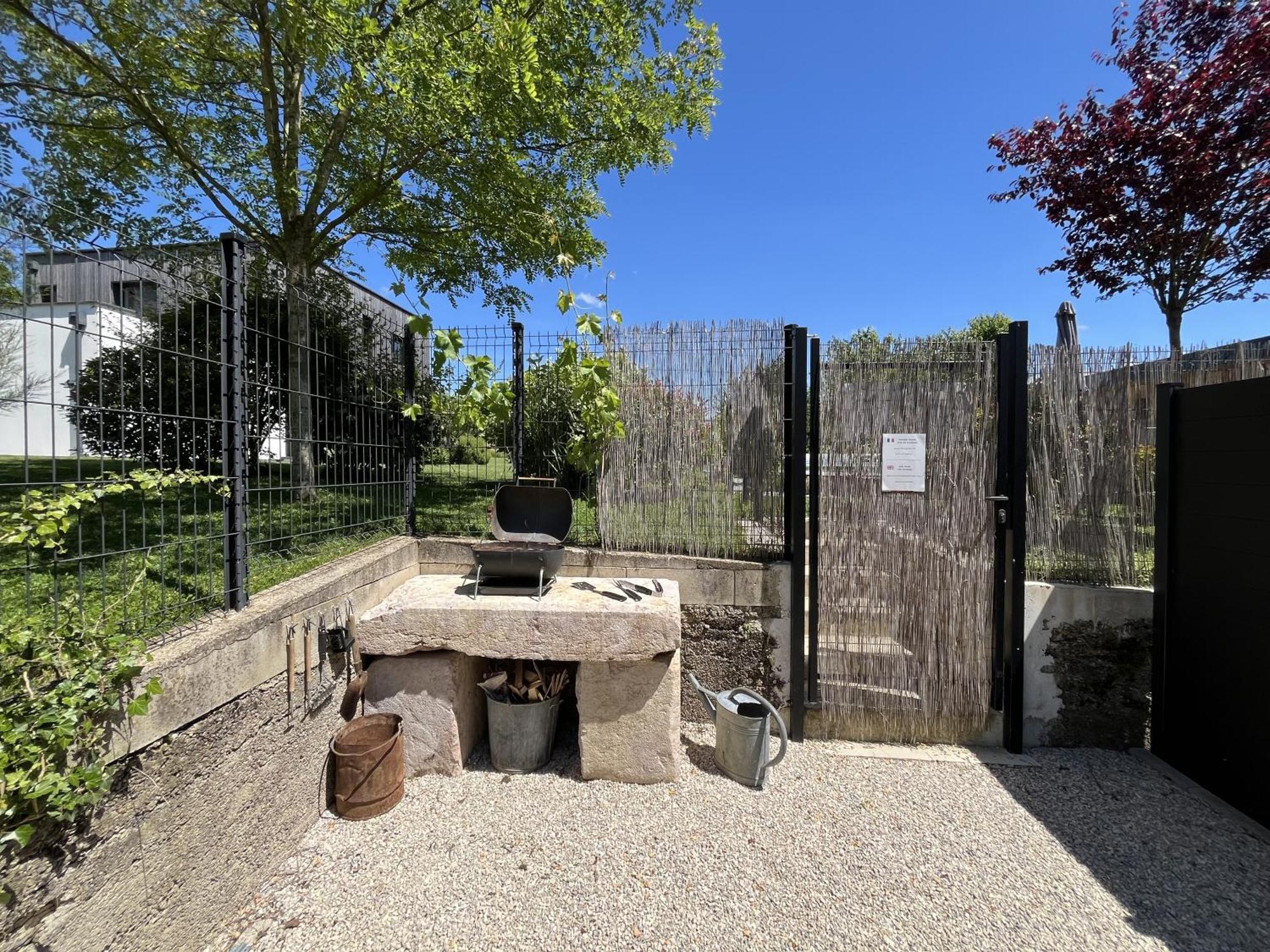 Sejour Detente - Appart'Hotel N 1 Avec Jaccuzi, Piscine Et Petit-Dejeuner Chouzelot Eksteriør billede